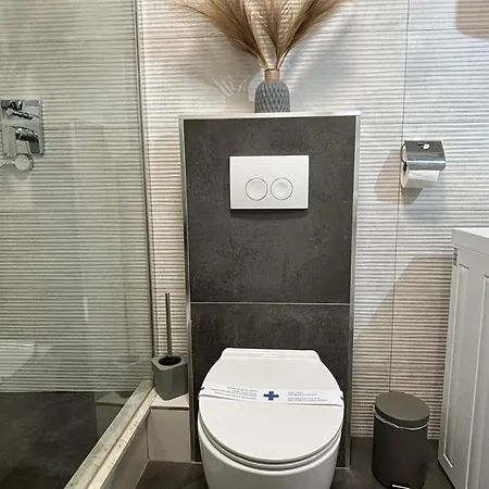 Palace Luxury سبليت